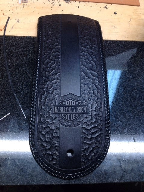 2018+ Softail Low Rider Chaos Pebbles fender bib – Three Mutts