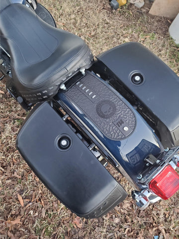 Fender Bibs – Tagged "Softail Heritage" – Three Mutts Custom Leather