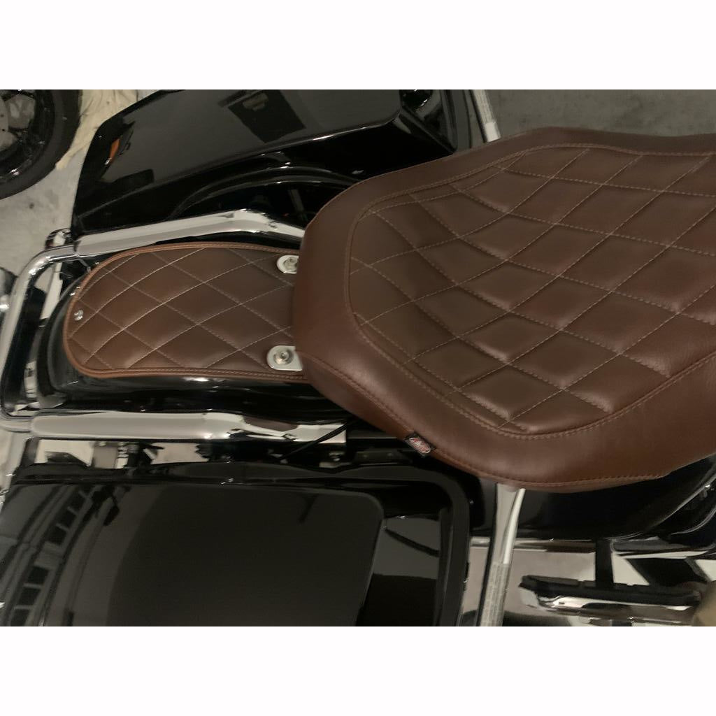 Fender bib - Harley Touring - Mustang Matching – Three Mutts Custom Leather